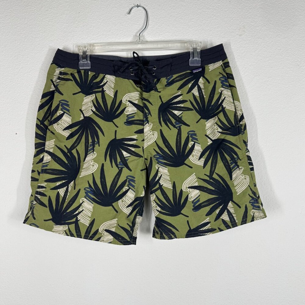 Patagonia Mens Board Shorts 32/8 Green Black Leaf Pattern Surf Swim